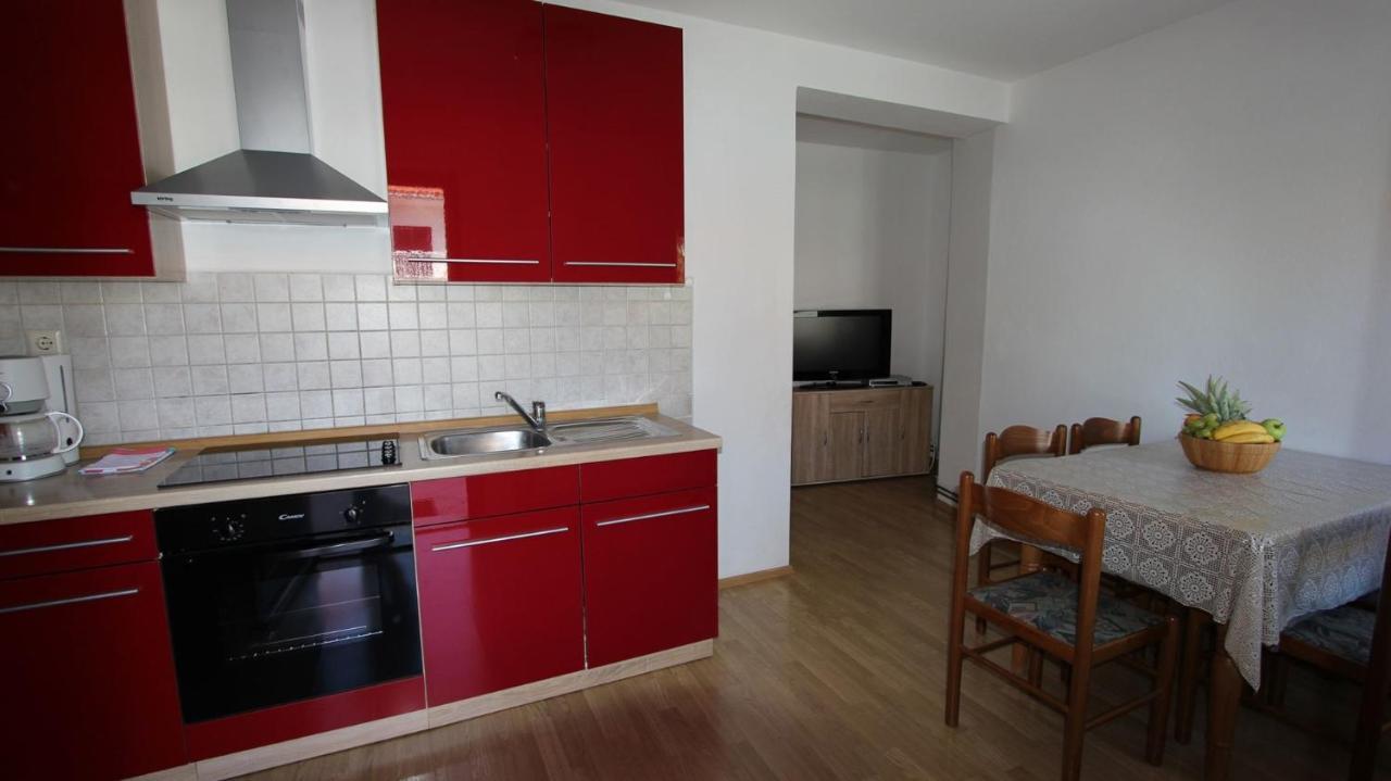 Apartments Grzetic Malinska Eksteriør billede